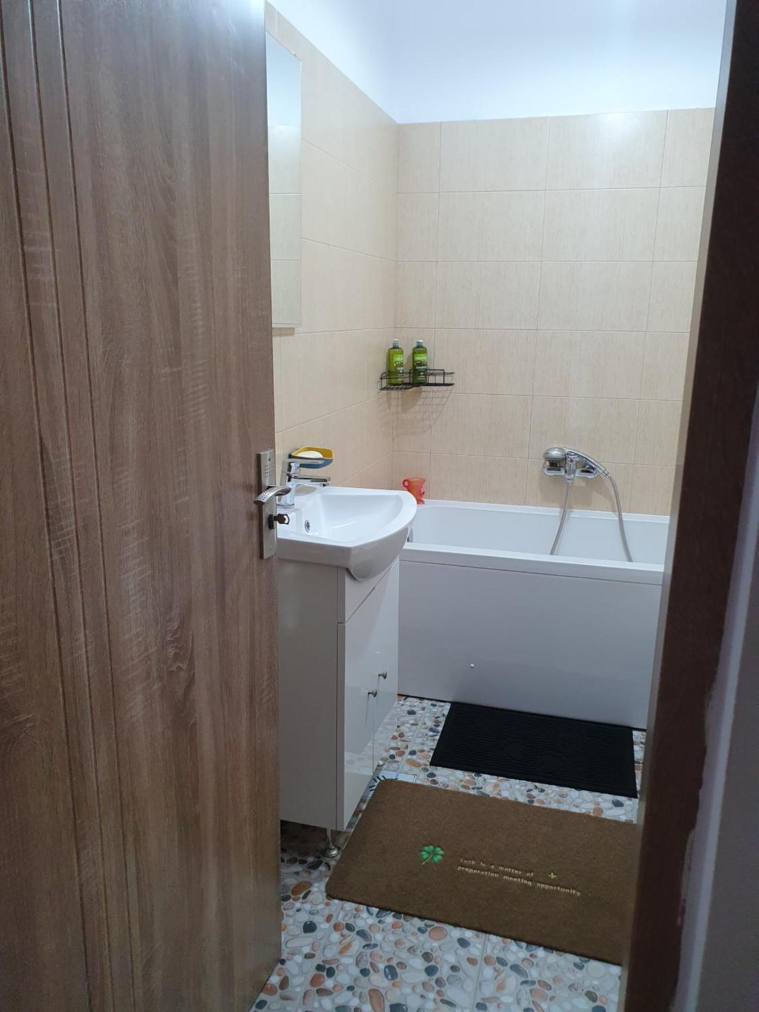 Apartament Castelul Bran Râmnicu Vâlcea Exterior foto